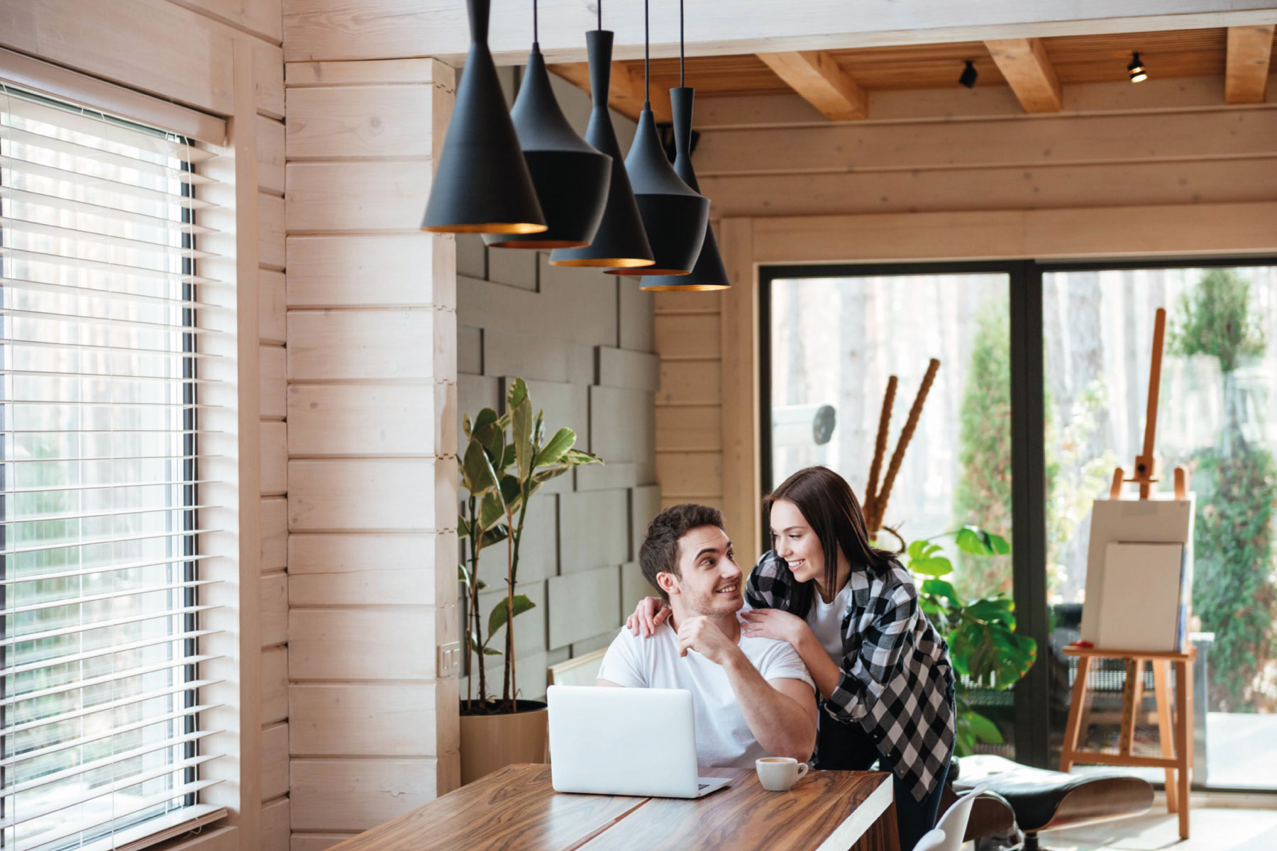 Vidrios innovadores: cómo amplificar la luz natural en tu hogar
